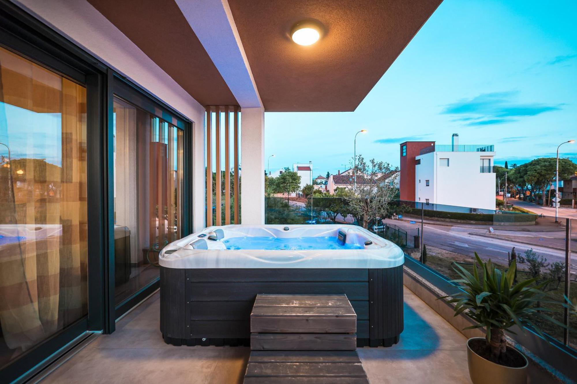 Luma Luxury Apartment With Jacuzzi زادار المظهر الخارجي الصورة